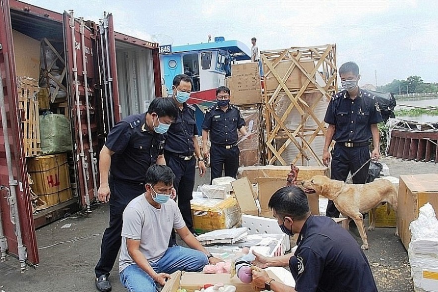 “Tuyên chiến không khoan nhượng” với hoạt động buôn lậu, gian lận thương mại, và hàng giả